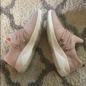Rose Shimmer Suede Tennis Shoes